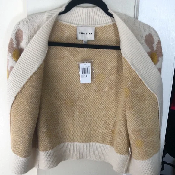 Industry flower power waist high cardigan sweater. - Picture 8 of 11